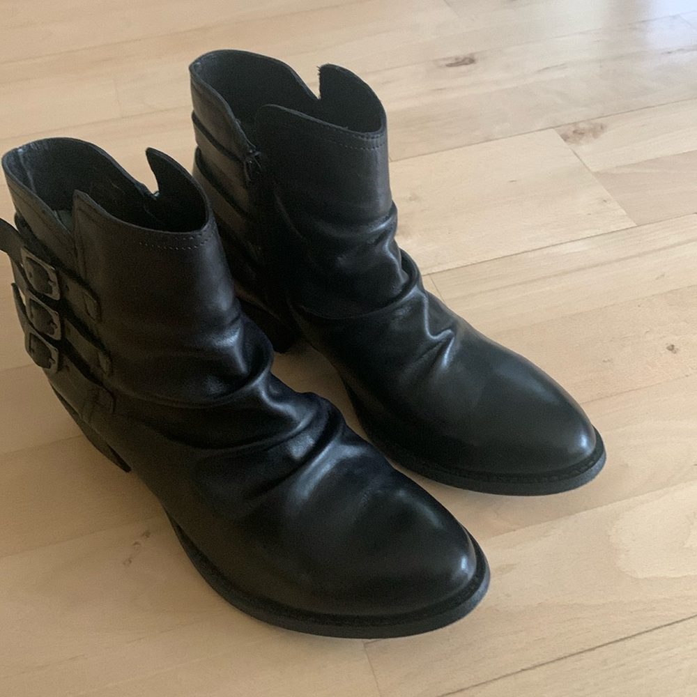 Alchemical bootie